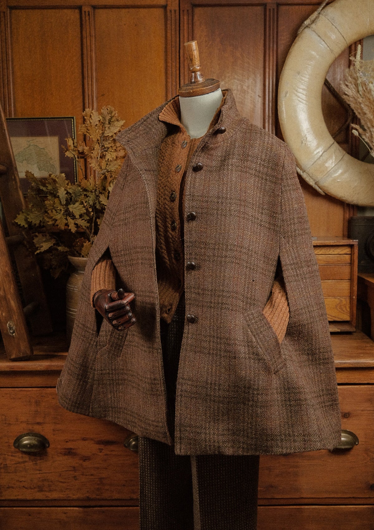 Ladies Amélie Harris Tweed Cape Autumn Leaf Check – Thomas