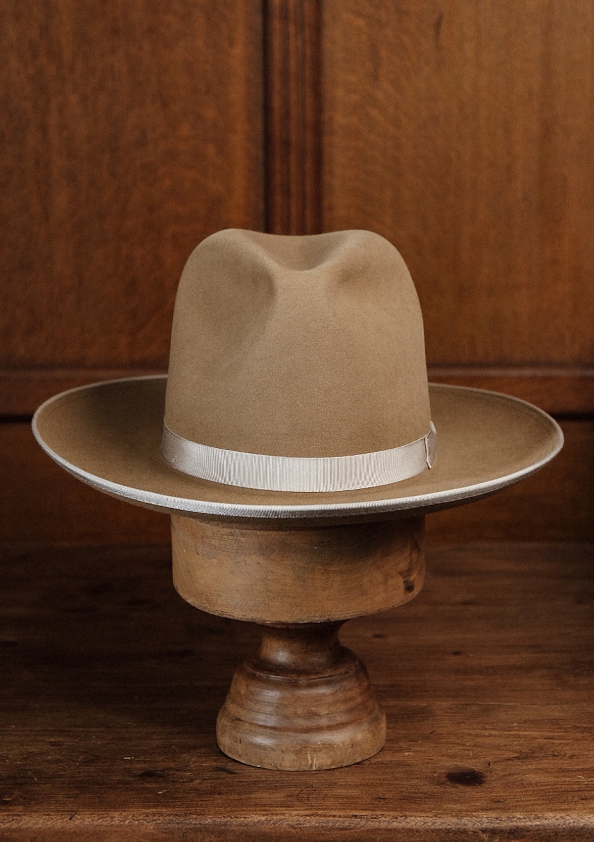 Barstow Wide Brim Fedora - Sand - Narrow Ribbon