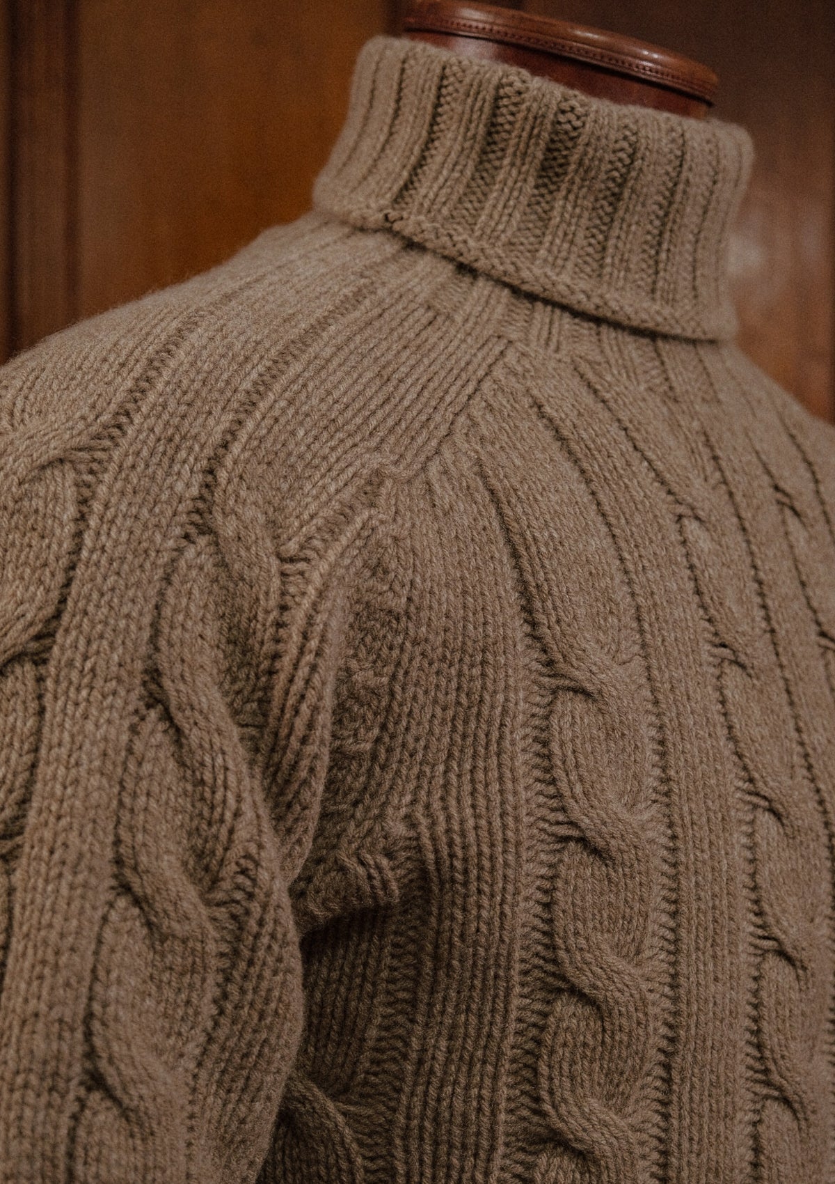 Anderson Cable Knit Super-soft Lambswool Sweater - Biscuit