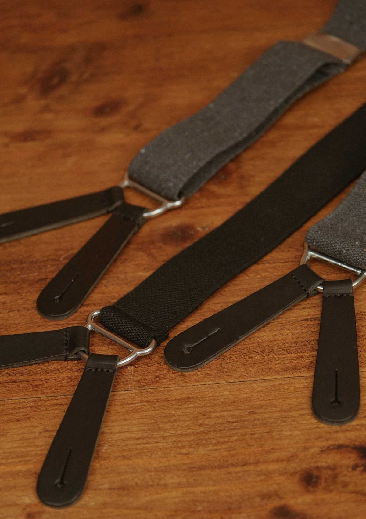 Button Braces w/ Silver Fittings - Black Grain