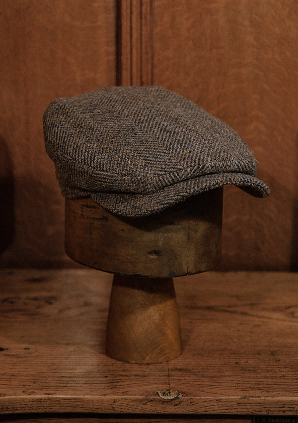 Geary Flat Cap - Fawn Herringbone Harris Tweed