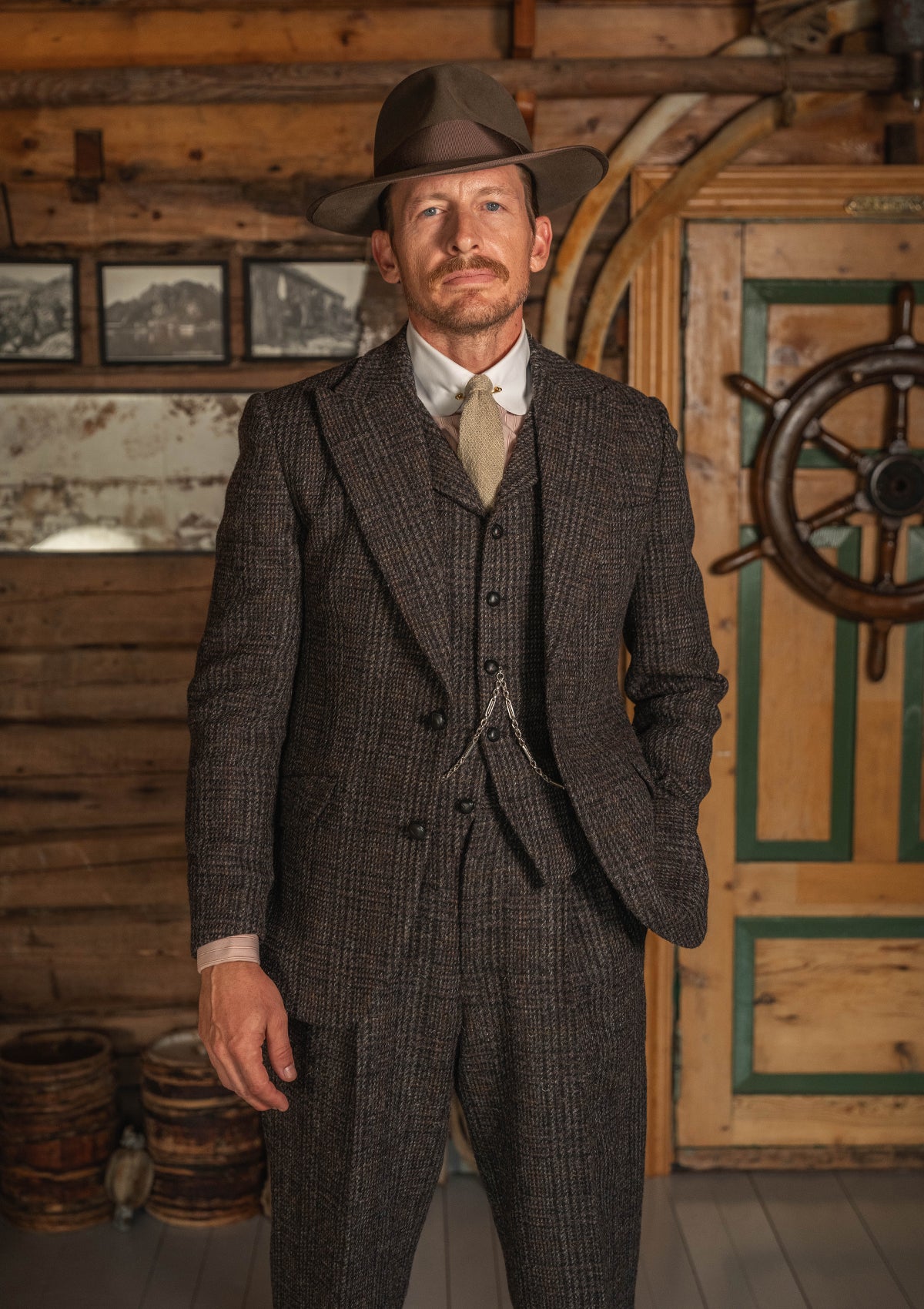 Brockman Harris Tweed Jacket - Dark Cedar