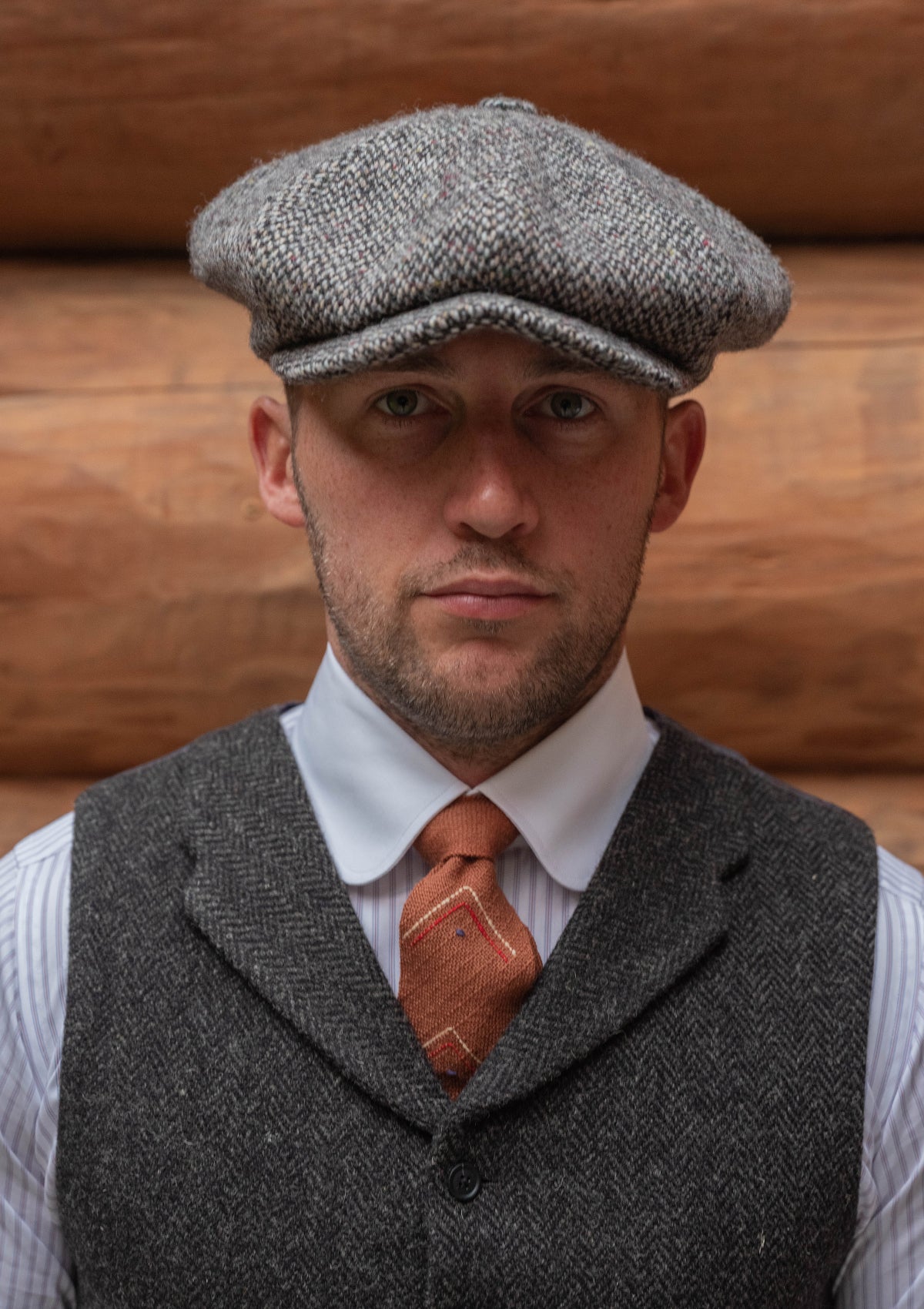 Edison Harris Tweed Waistcoat - Charcoal Herringbone – Thomas Farthing ...