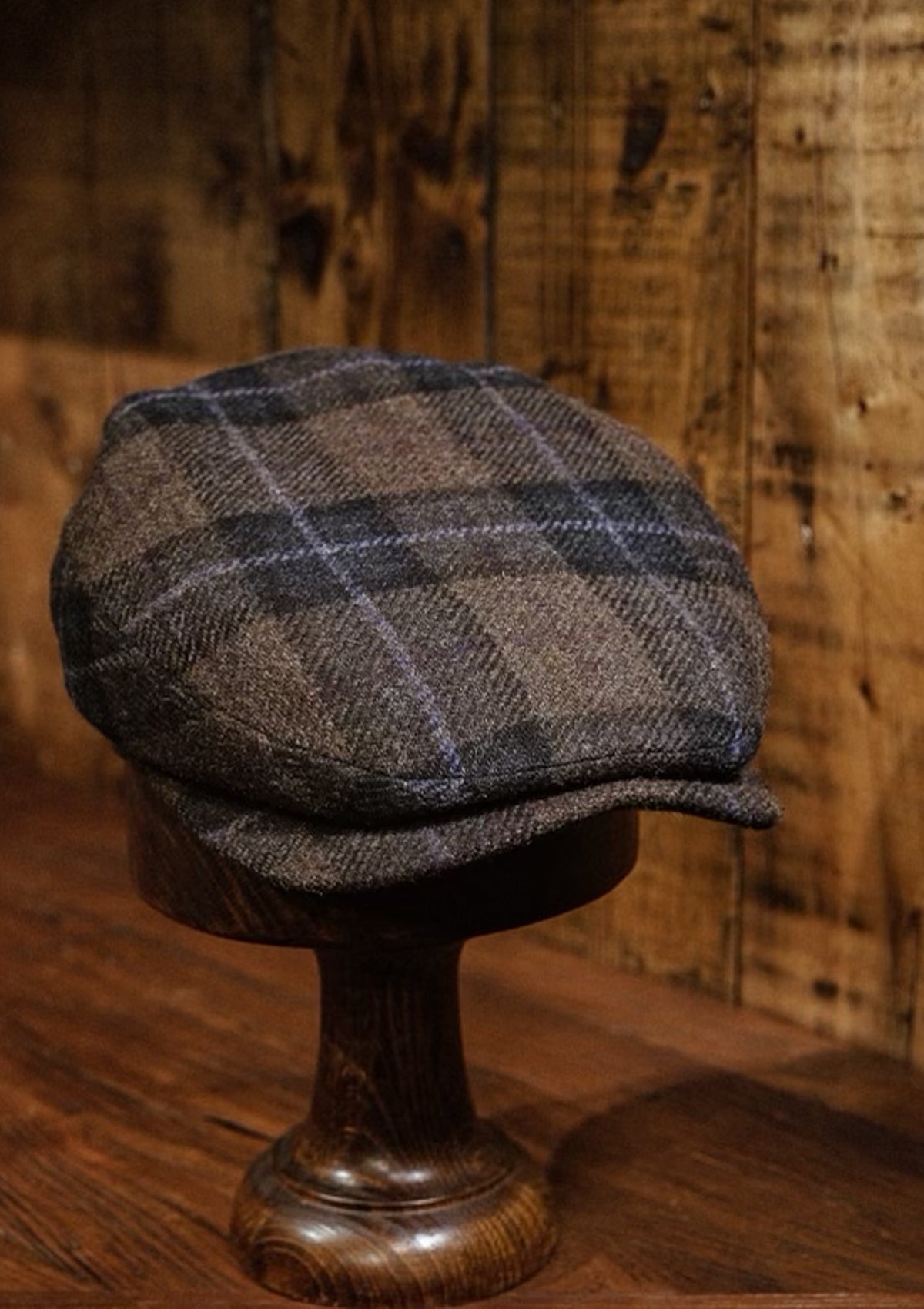 Geary Flat Cap - Brown Tartan Harris Tweed – Thomas Farthing London