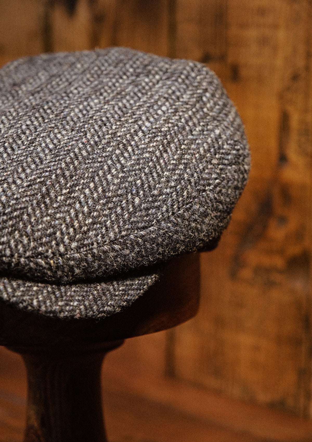 Geary Flat Cap - Navy Barleycorn Harris Tweed – Thomas Farthing London