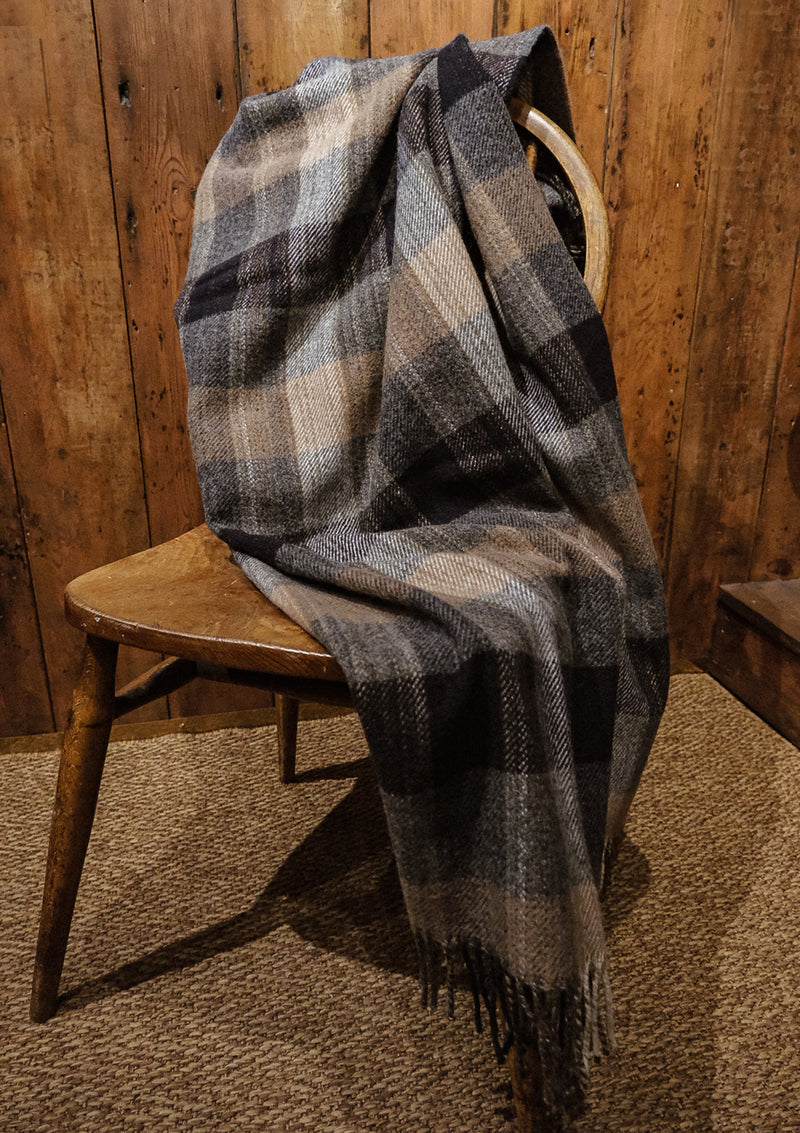 Super-soft Recycled Wool Bothy Throw - Natural Plaid