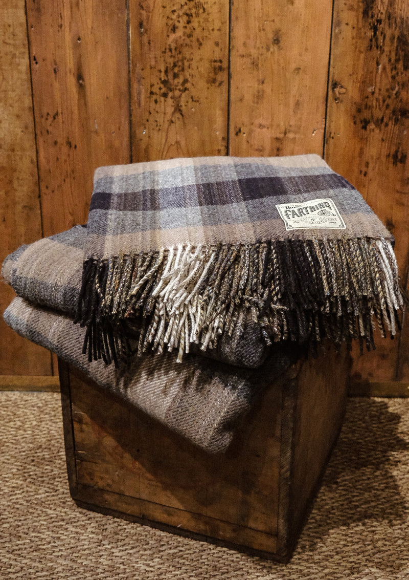 Super-soft Recycled Wool Bothy Throw - Natural Plaid